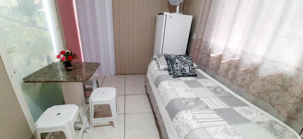 Kitnet K1 Em Torres-Rs - Na Mais Bela Praia Gaucha - Cozinha - Banheiro - Ar Condicionado - Smart Tv 32' - Wi-Fi - Anfitria Superhost No Bnb Luaran gambar
