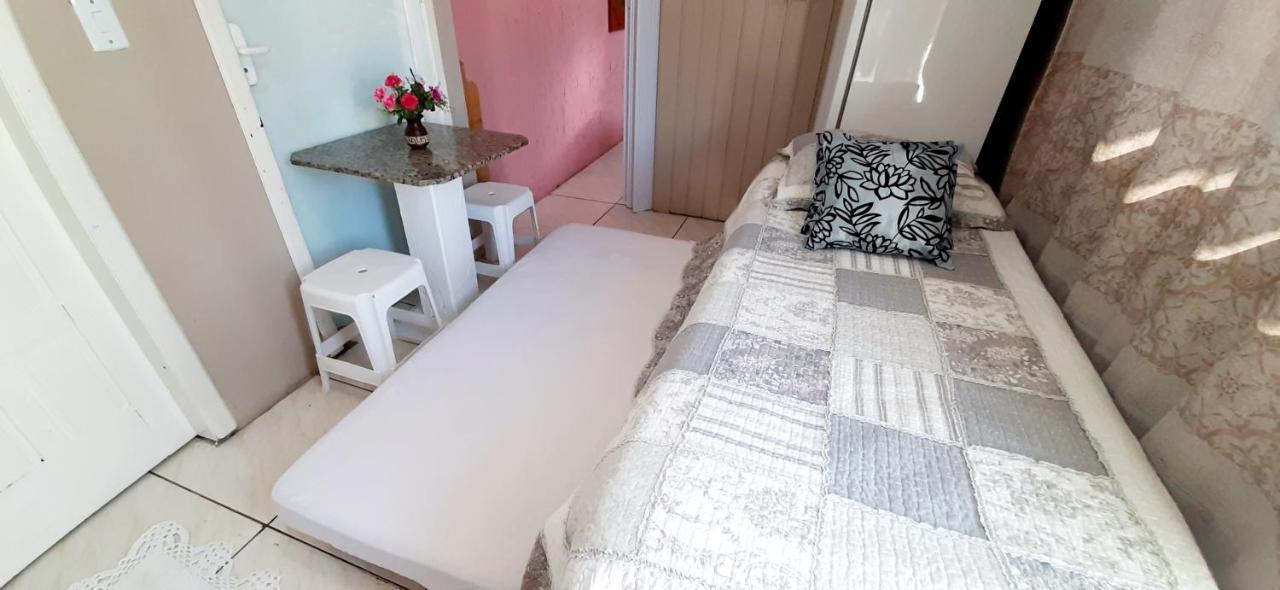 Kitnet K1 Em Torres-Rs - Na Mais Bela Praia Gaucha - Cozinha - Banheiro - Ar Condicionado - Smart Tv 32' - Wi-Fi - Anfitria Superhost No Bnb Luaran gambar