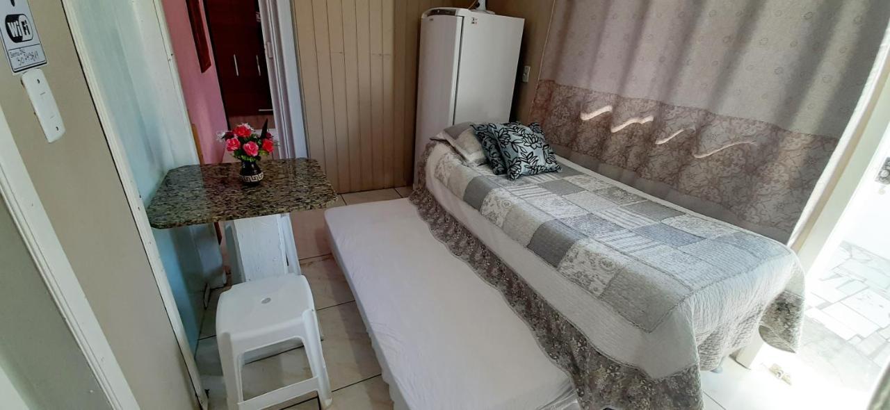 Kitnet K1 Em Torres-Rs - Na Mais Bela Praia Gaucha - Cozinha - Banheiro - Ar Condicionado - Smart Tv 32' - Wi-Fi - Anfitria Superhost No Bnb Luaran gambar