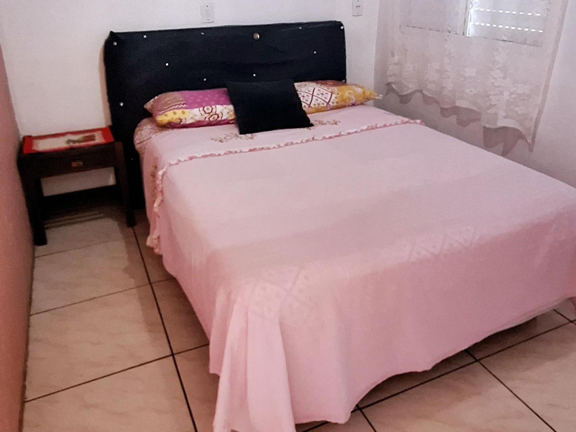 Kitnet K1 Em Torres-Rs - Na Mais Bela Praia Gaucha - Cozinha - Banheiro - Ar Condicionado - Smart Tv 32' - Wi-Fi - Anfitria Superhost No Bnb Luaran gambar