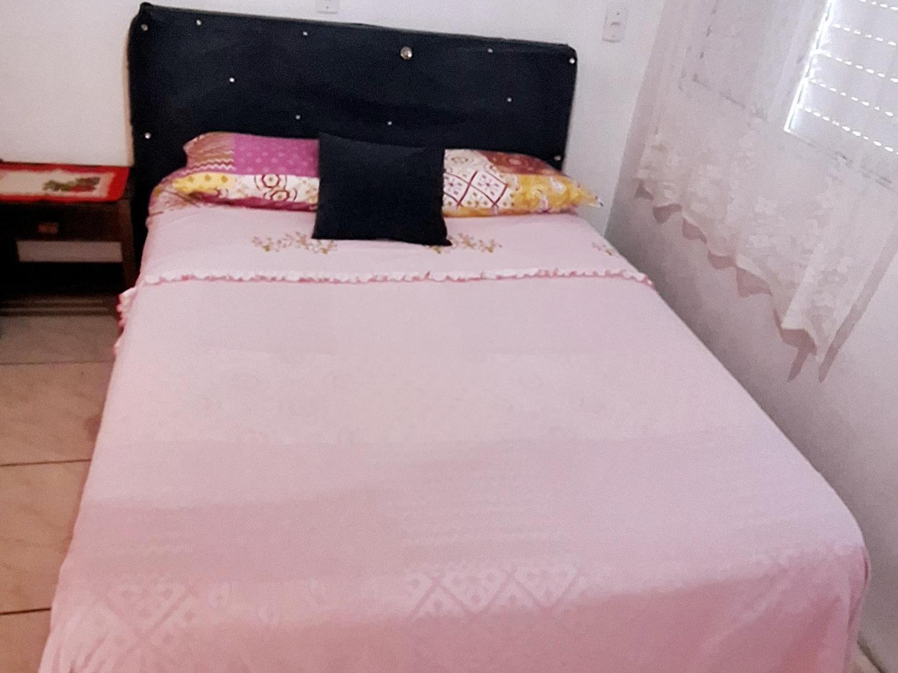 Kitnet K1 Em Torres-Rs - Na Mais Bela Praia Gaucha - Cozinha - Banheiro - Ar Condicionado - Smart Tv 32' - Wi-Fi - Anfitria Superhost No Bnb Luaran gambar